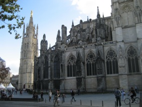 Cathédrale et tour Pey Berland