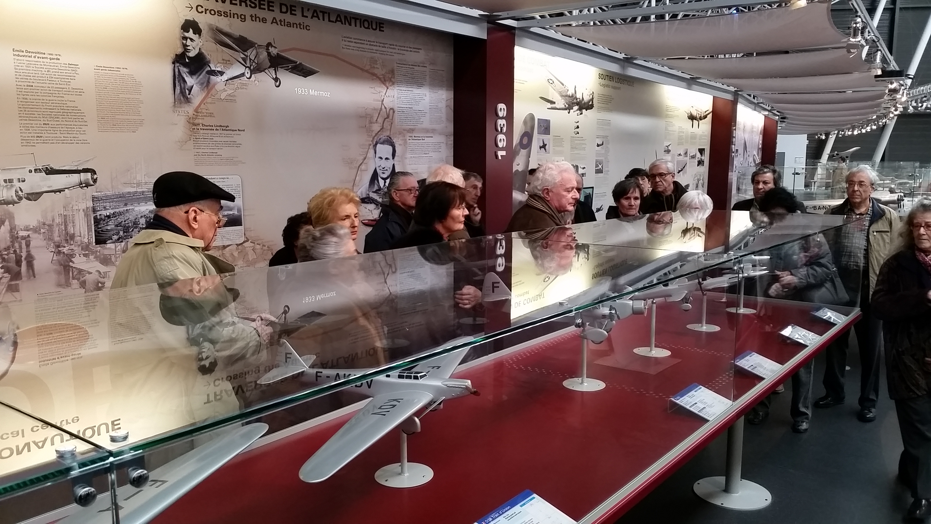 L'AMOPA devant les maquettes